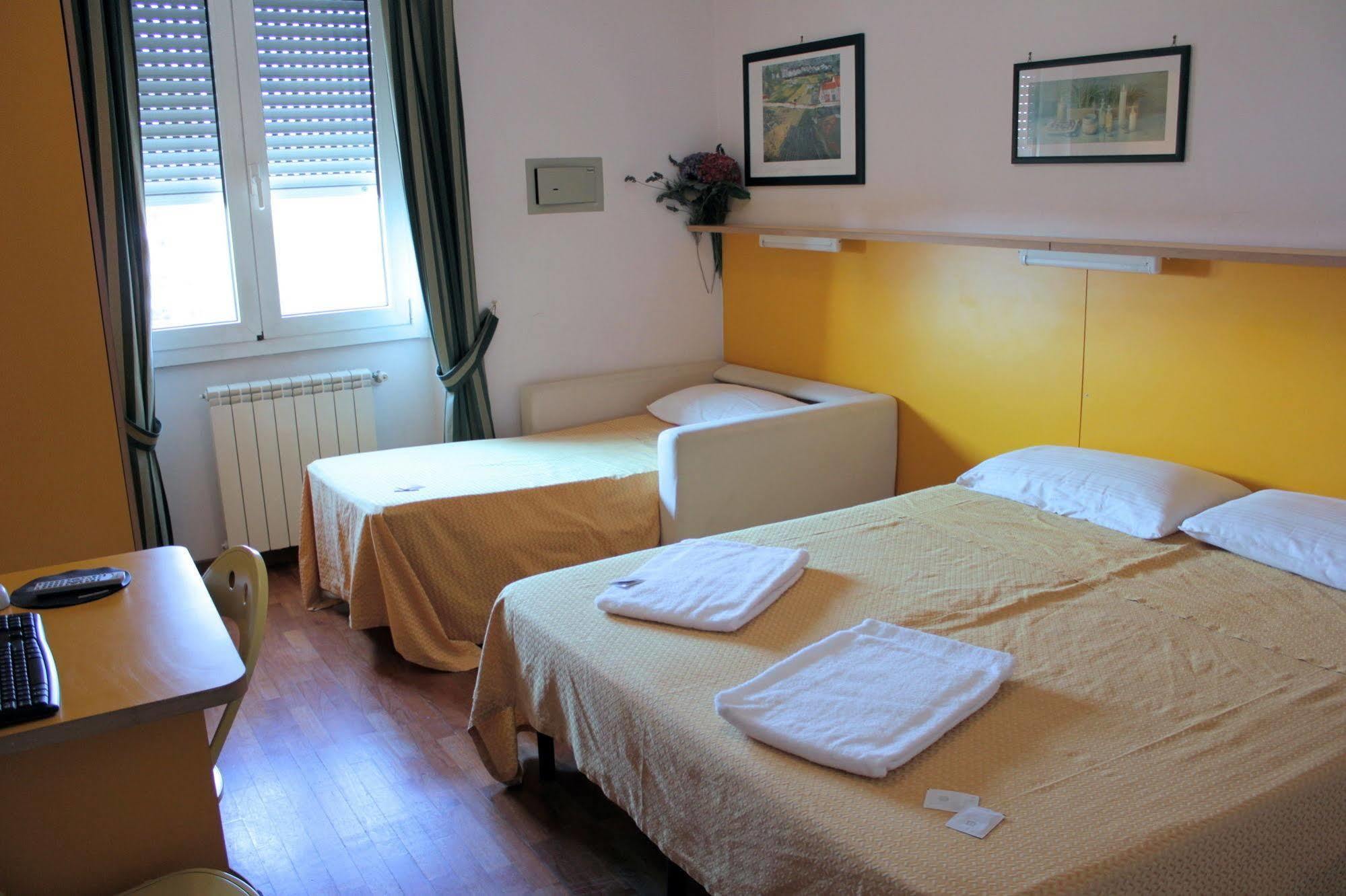 Aparthotel Tourist House Roma Exterior foto